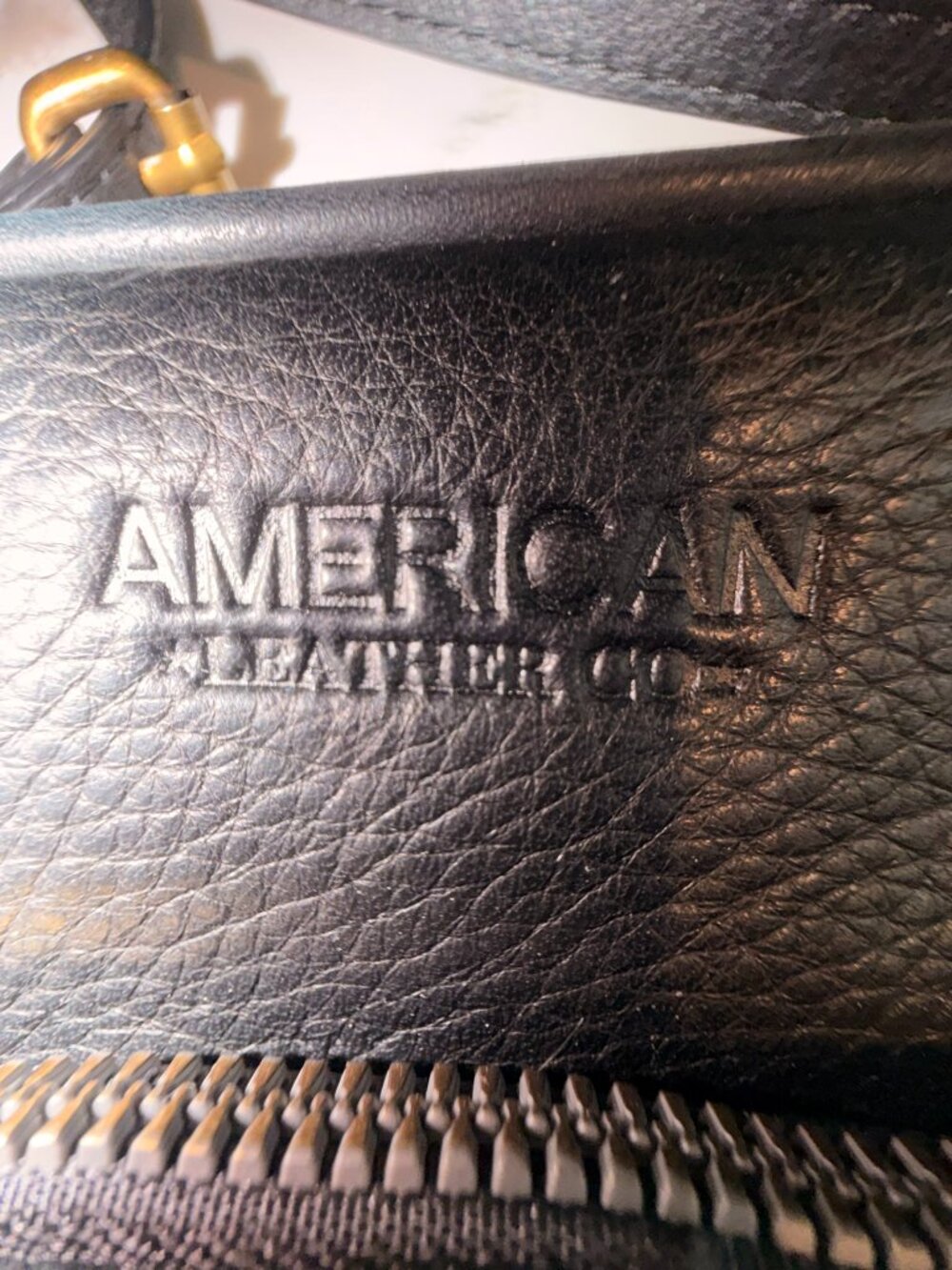 American Leather Co. Genuine Leather Crossbody Bag | Black Leather - Picture 6 of 10
